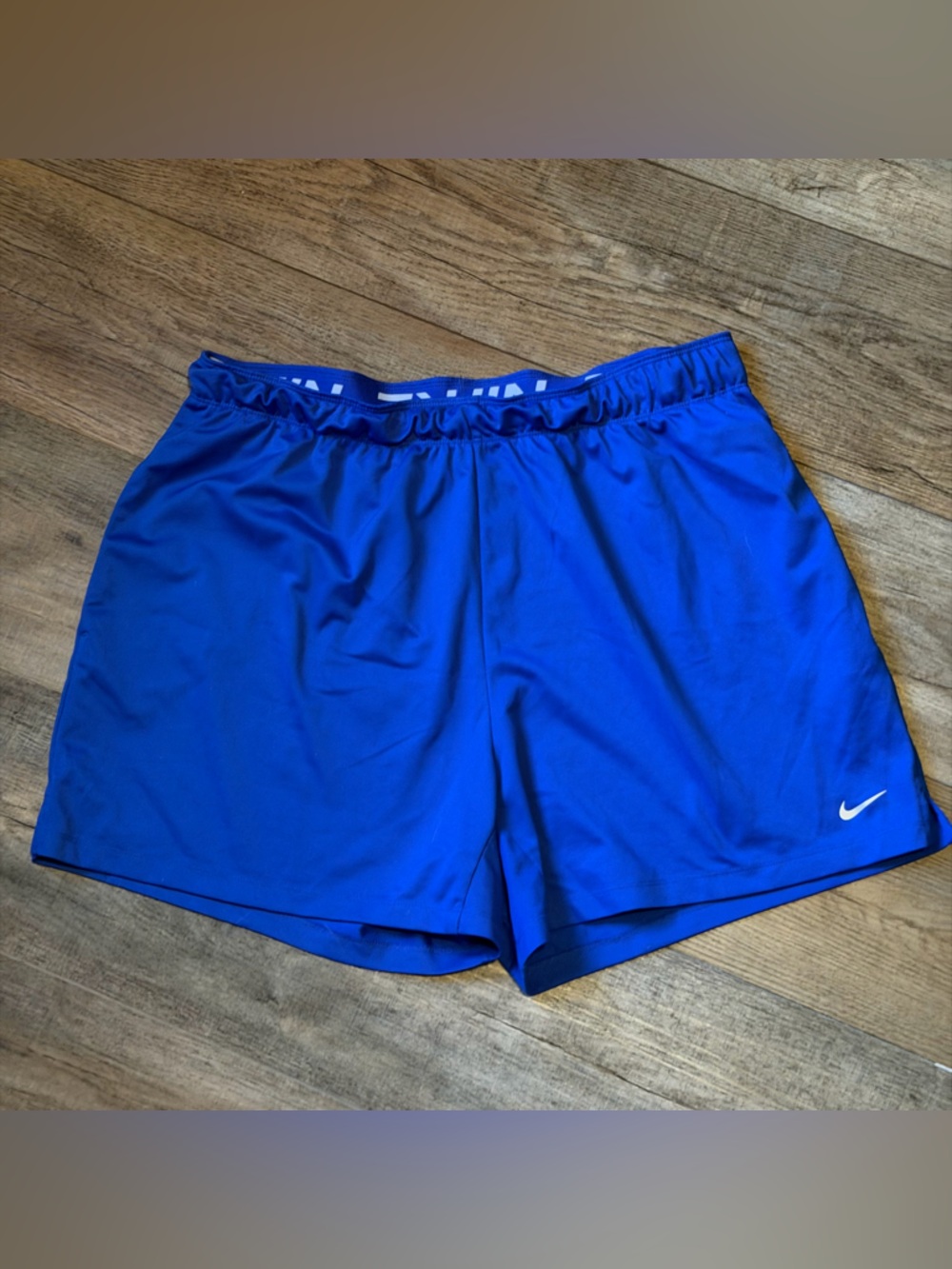 Nike womens Dri-FIT Attack mid-rise 5” unlined shorts - XL - Picture 9 of 11